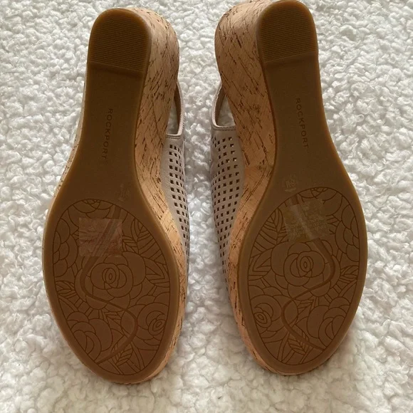 NWT Rockport Women's Briah perforated sling back wedge taupe sandal, size 8M - Picture 7 of 12
